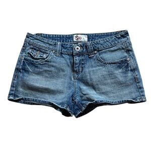 SO Jean Shorts Women's size 7 Light Wash Slits Stretch Short-Shorts